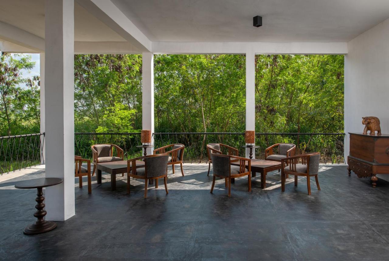 Ceylon Breeze Sigiriya Hotel ภายนอก รูปภาพ