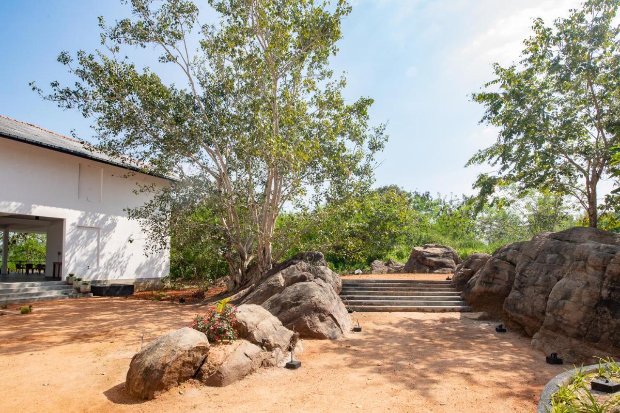 Ceylon Breeze Sigiriya Hotel ภายนอก รูปภาพ