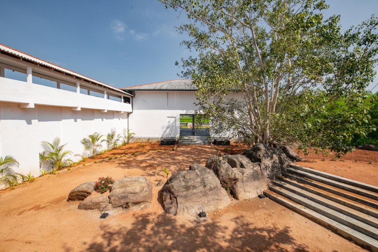 Ceylon Breeze Sigiriya Hotel ภายนอก รูปภาพ