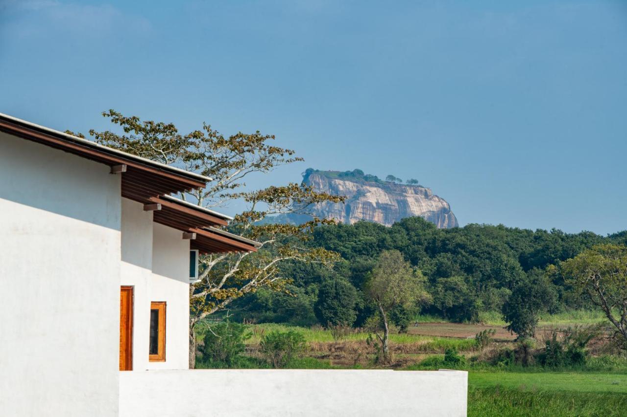 Ceylon Breeze Sigiriya Hotel ภายนอก รูปภาพ