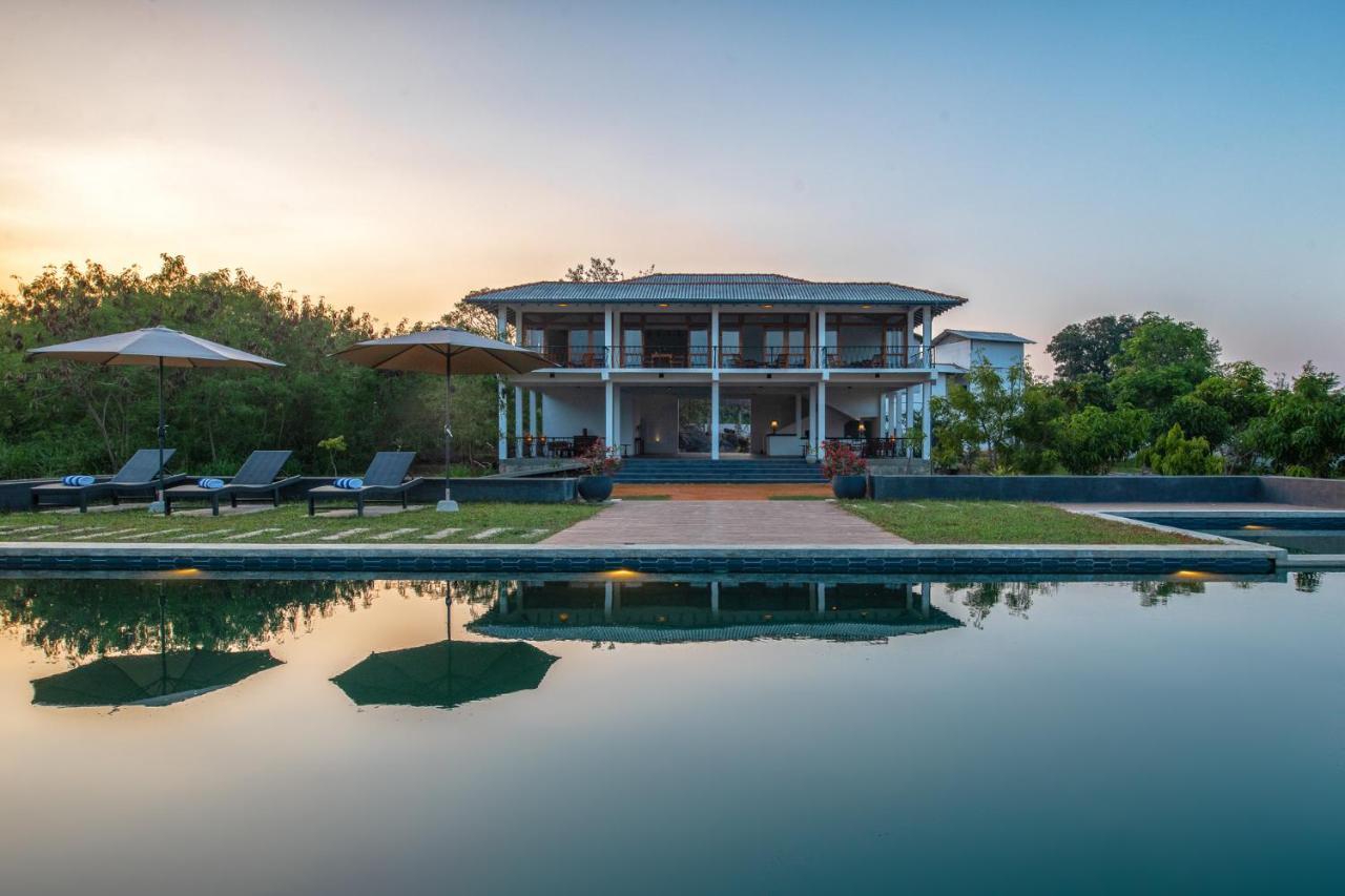 Ceylon Breeze Sigiriya Hotel ภายนอก รูปภาพ